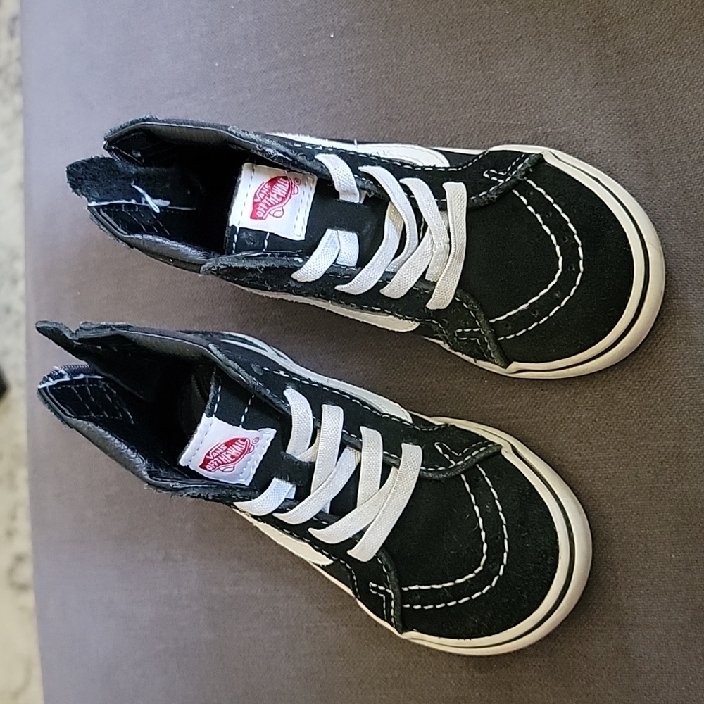 Vans high tops elastic lace